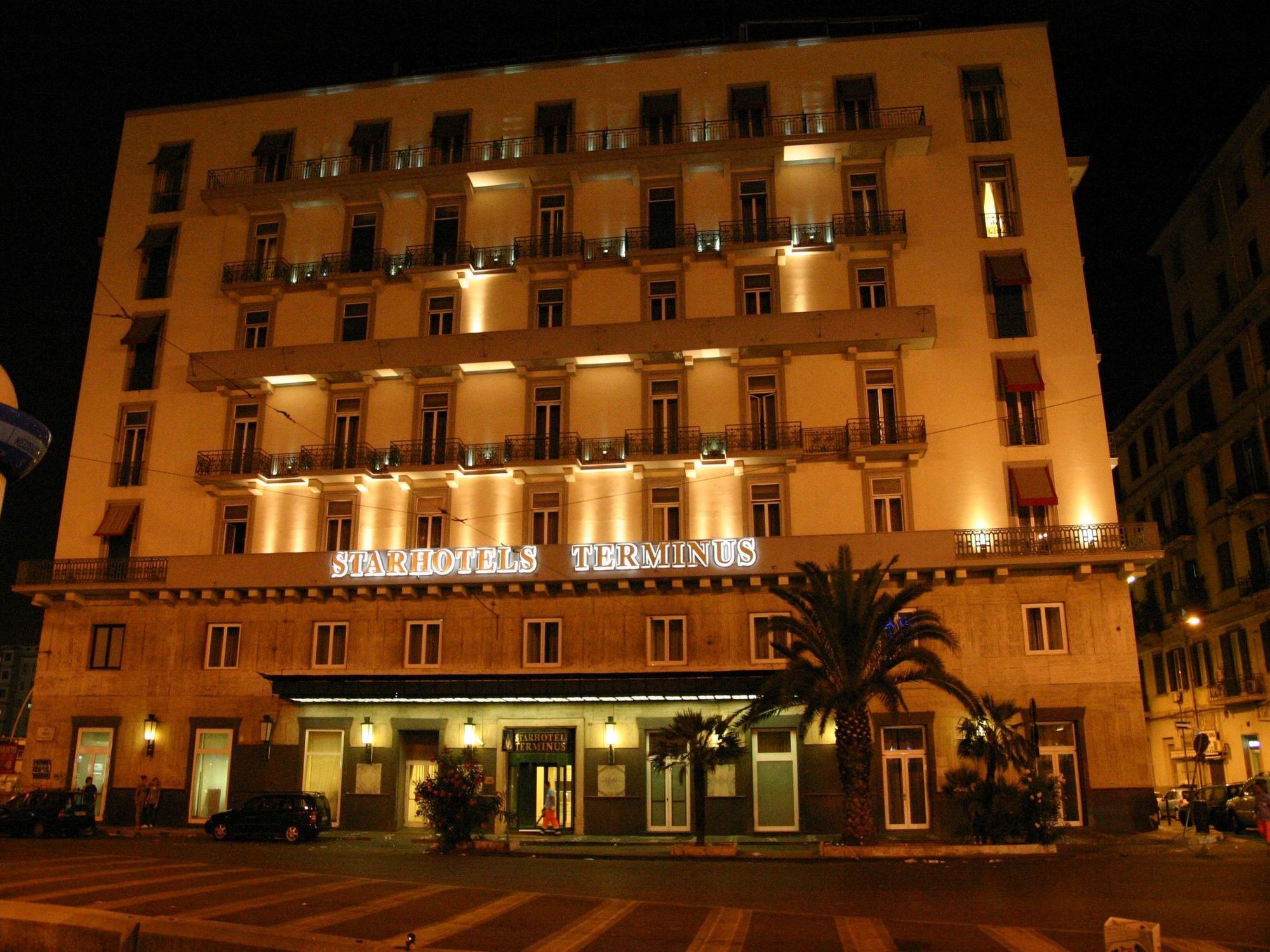 Starhotels Terminus Nápoles Servicios foto